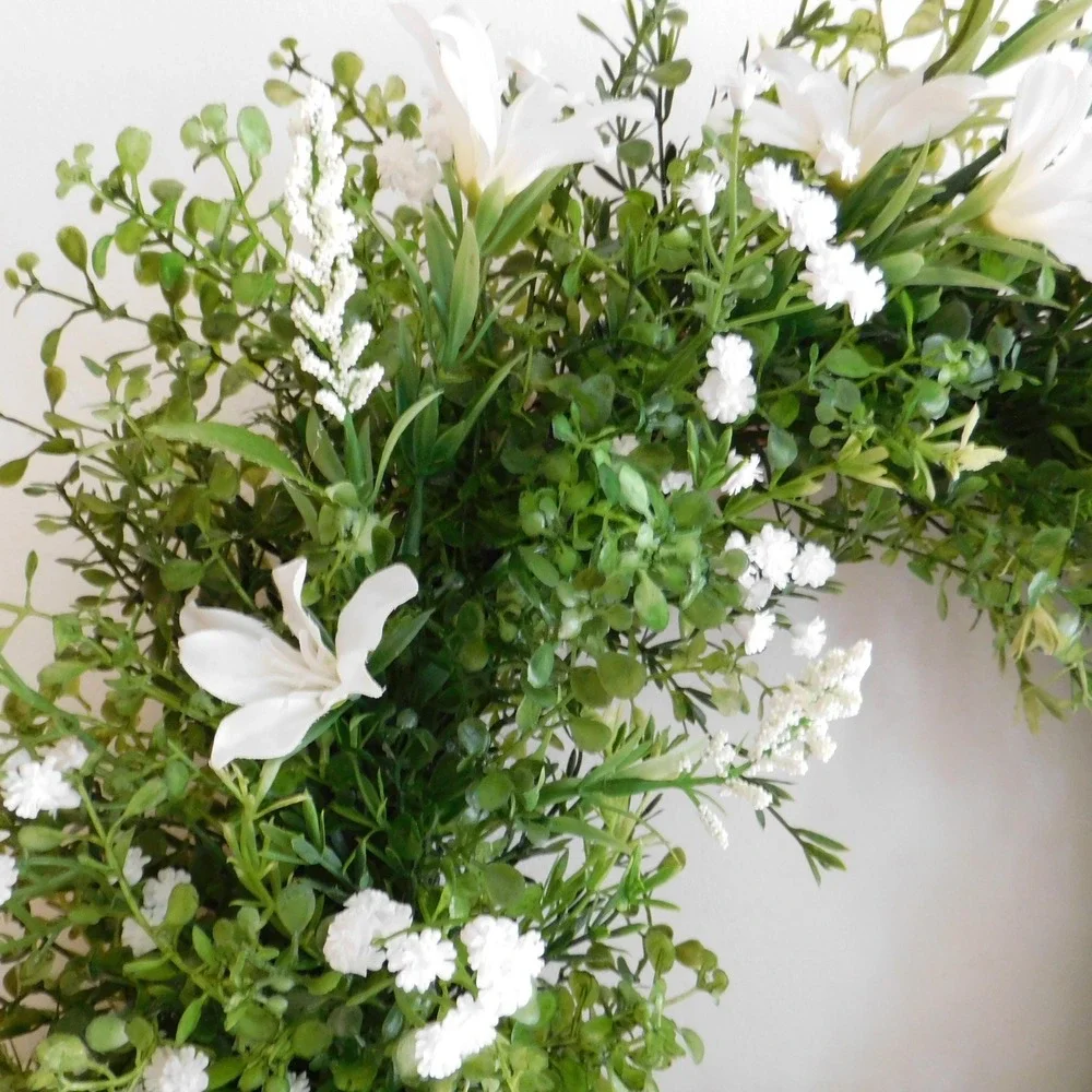 White Flower Boxwood Wreath, Minimalist Greenery, Front Door Decor